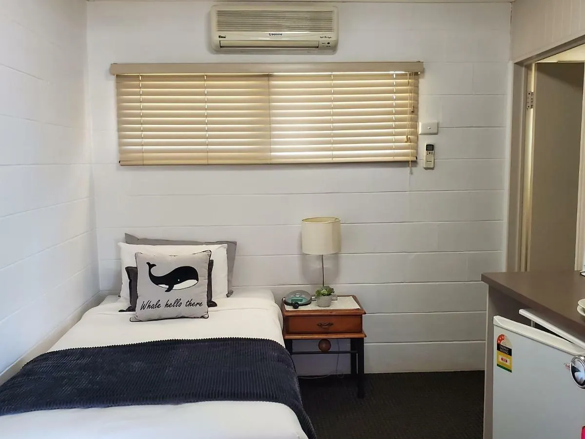 ***  Windsor Hotel Motel Dalby Australia